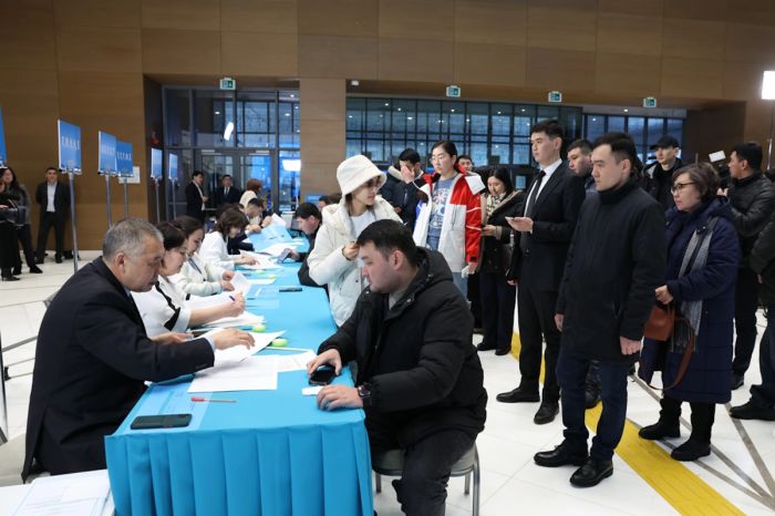 Более 2,3 миллиона казахстанцев проголосовали на референдуме