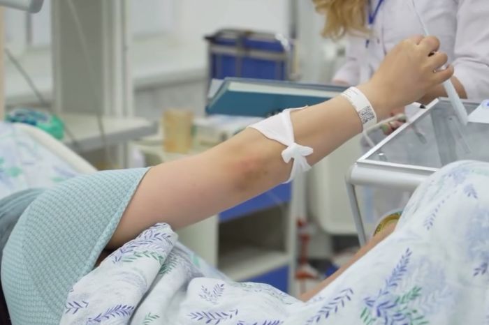 Сразу две тройни родились в Атырау накануне референдума