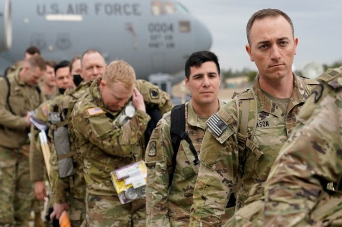 США перебрасывают тысячи морпехов на Ближний Восток