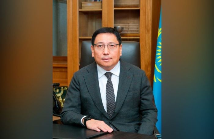 Президент уволил Ерболата Досаева