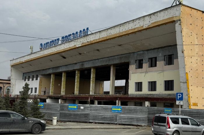 В Атырау разобрали вокзал, который недавно модернизировали
