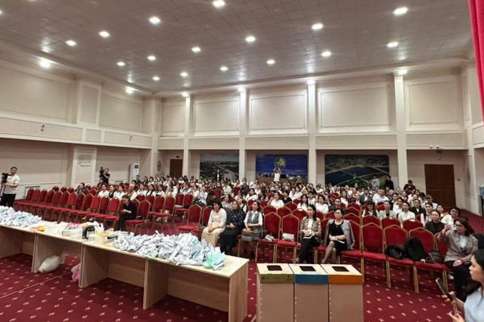 В Атырау и Талдыкоргане школьников учат сортировать отходы