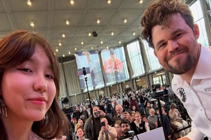 Поступок Магнуса Карлсена после фото с казахстанкой вызвал неоднозначную реакцию