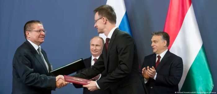 Politico: Орбан подписал с РФ тайный договор сотрудничества