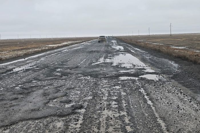 ​Сняли асфальт и пропали: ремонт дороги «Атырау–Индер» затянулся на два года