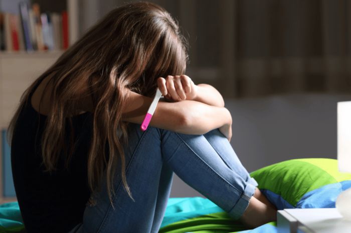 Дети рожают детей: где в Казахстане это происходит чаще всего