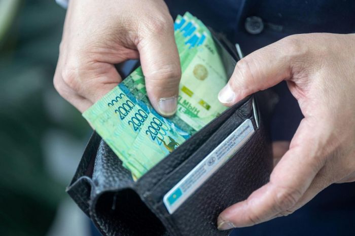 В Казахстане расходы населения растут быстрее доходов