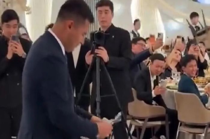 «Не хотел хвастаться», депутат объяснил свадебный подарок на 4 млн тенге