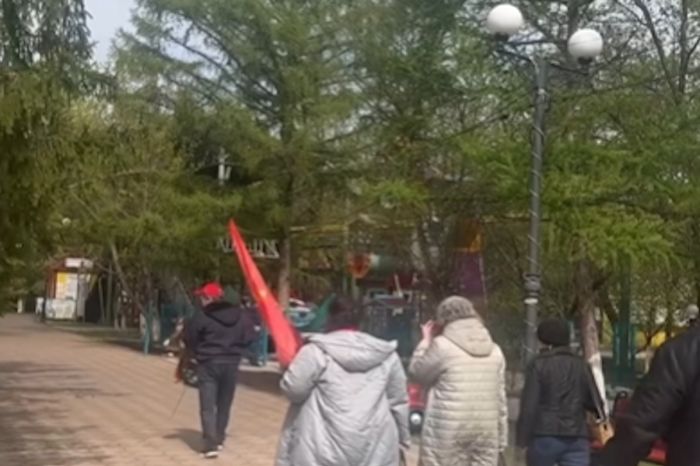 В Уральске отметили день рождения Ленина, акция вызвала споры в сети