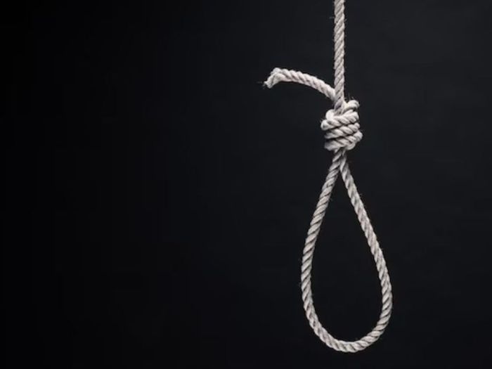 199 трагедий за год: почему Казахстан не справляется с подростковыми суицидами