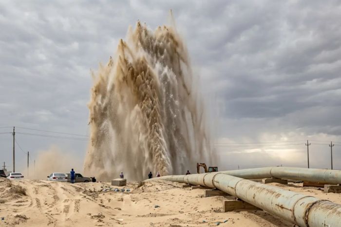 Мощный фонтан в Жанаозене: в «Озенмунайгазе» объяснили причины ЧП на трубопроводе