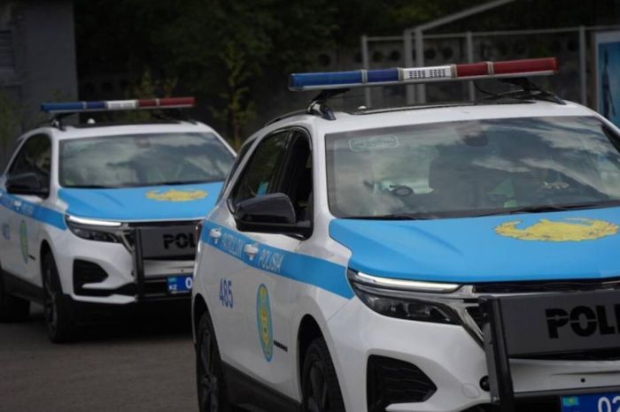 Ребенок погиб под колесами полицейского авто в Актау