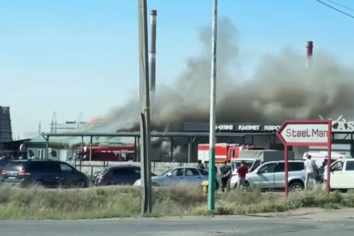 Баня загорелась в промзоне Атырау