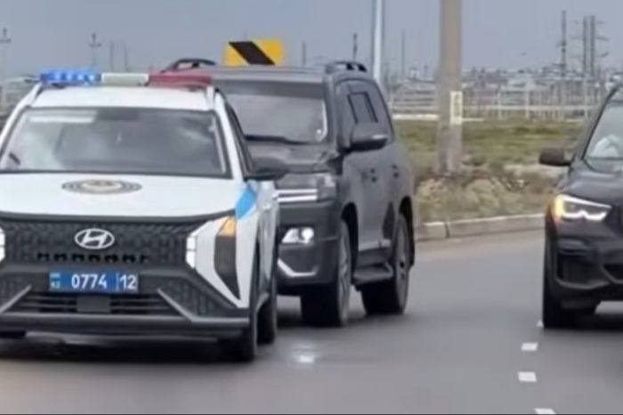 Полиция Актау заблокировала выезды из города для машин с выпускниками