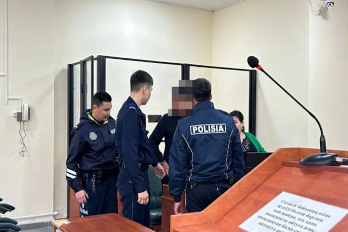 Бывший руководитель аппарата акима Актобе получил срок за мошенничество