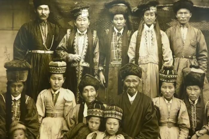 В Атырау прошла выставка «Мир кочевника» из Калмыкии