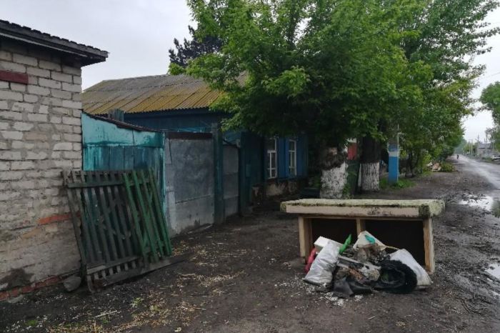 Забор не по правилам и мусор за воротами. За что начнут наказывать казахстанцев с 1 июля