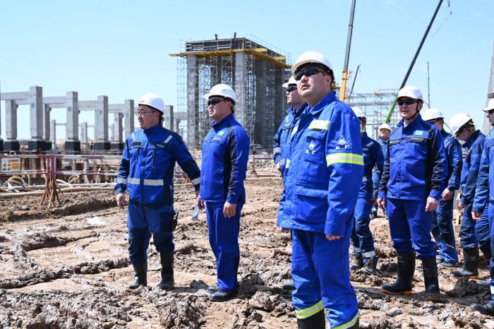 Глава КМГ проинспектировал ключевые нефтегазохимические проекты в Атырауской области