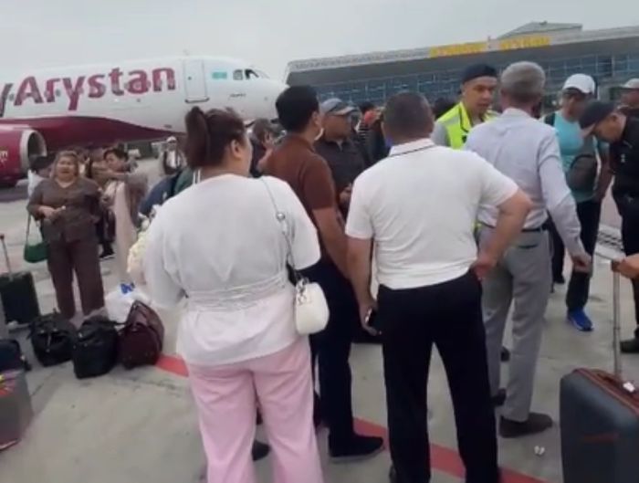 Туман в Актау отправил рейсы на запасной аэродром в Атырау