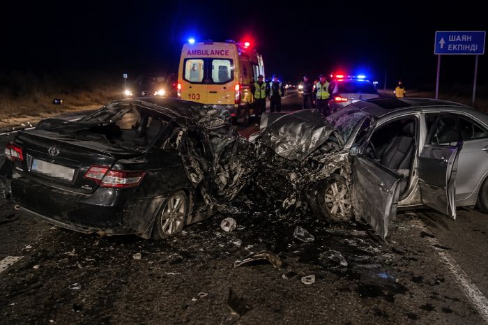 Семь человек погибли в ночном ДТП в Туркестанской области