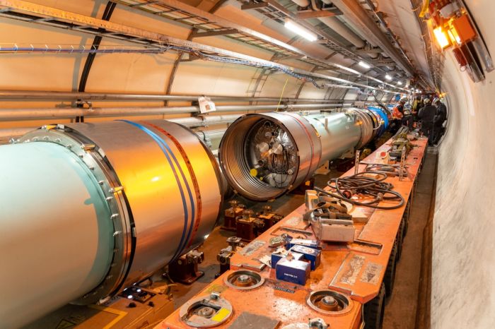 Большой адронный коллайдер закрывают до 2030 года
