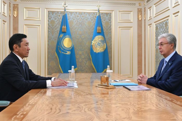 Токаев обсудил с Акчулаковым развитие Атырауской области