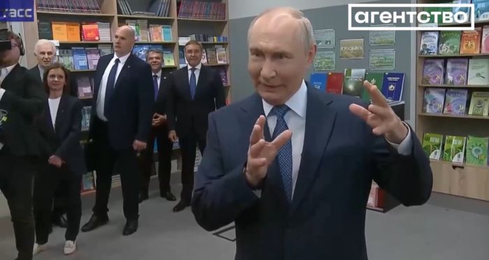 «Серое вещество скукожится»: Путин предупредил об опасности искусственного интеллекта