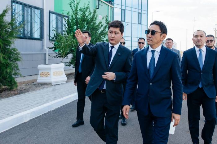 Акчулаков оценил возможности крупнейшего дата-центра в Атырауской области