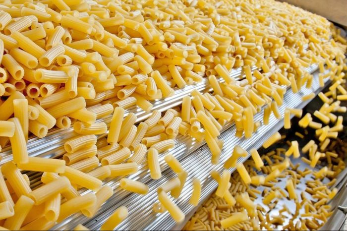 Почему сельчане в Казахстане едят на 40% больше макарон, чем горожане