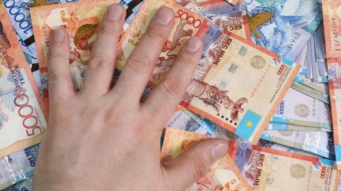 «Зарплата» на 30 млн: бухгалтер детсада на западе Казахстана оказалась под следствием