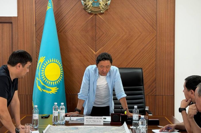 Акчулаков поручил установить источник ночного загрязнения воздуха в Атырау