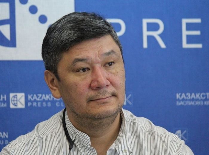 Армана Шураева арестовали на 20 суток за нецензурный пост