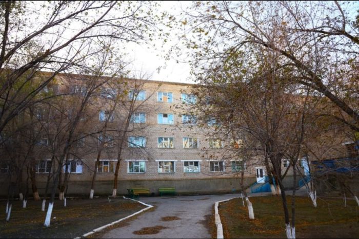 «Даже доширак не заварить»: студенты Атырауского университета остались без света и горячей воды
