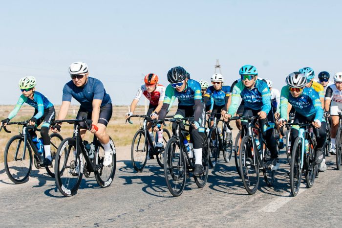 На велосипедах к истории: в Атырау прошёл Tour de Saraishyq-2026