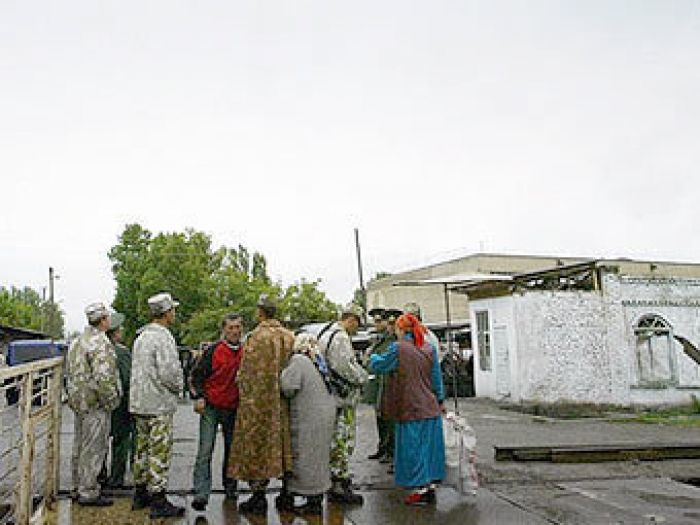 В Киргизии освобождены захваченные узбеками 14 заложников