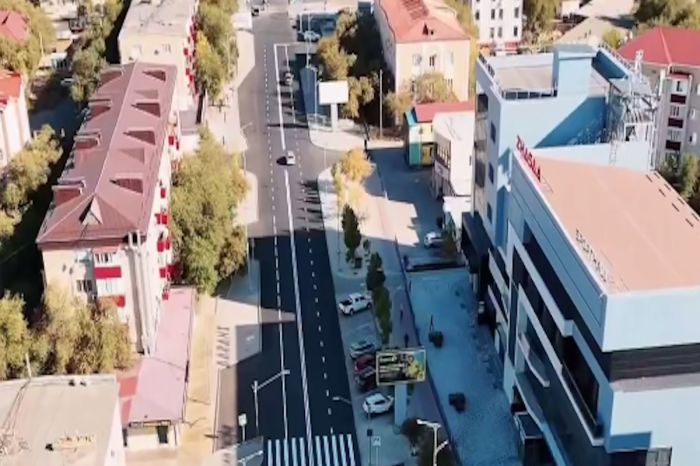 Улицу Махамбета в Атырау открыли для транспорта и пешеходов