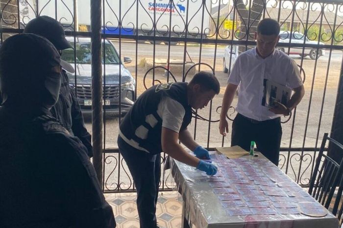 Вымогал деньги под угрозой компромата: подозреваемого задержали в Туркестанской области