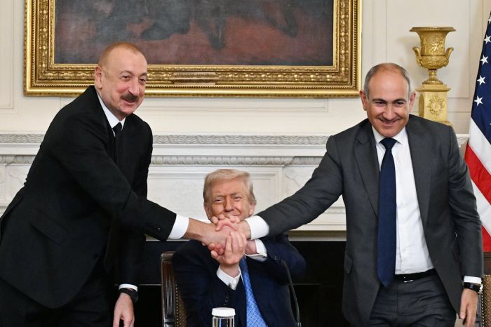 Азербайджан и Армения выдвинули Трампа на Нобелевскую премию мира