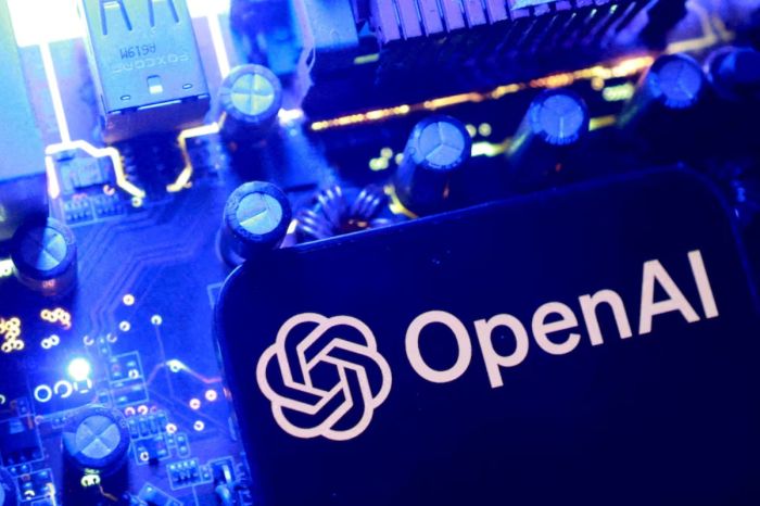 На OpenAI подали в суд: компанию обвиняют в обучении ИИ суицидальному поведению и насилию