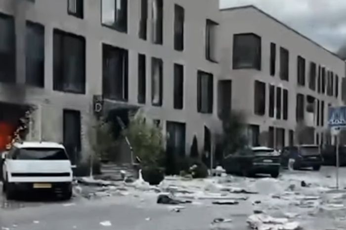 Взрыв прогремел в элитном ЖК Esentai City в Алматы