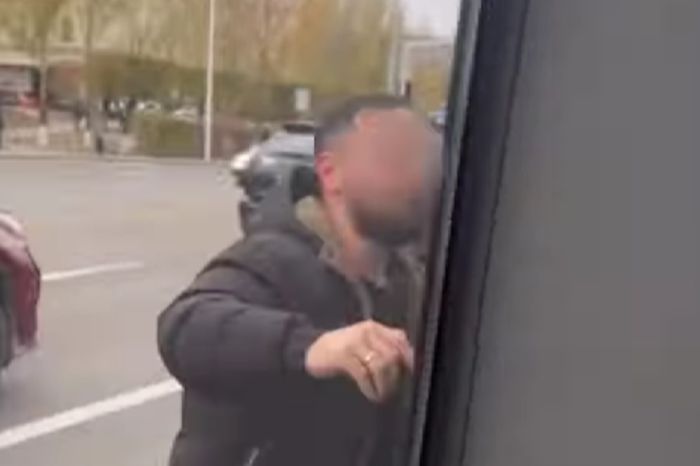 В Астане водитель Sonata устроил конфликт с водителем городского автобуса