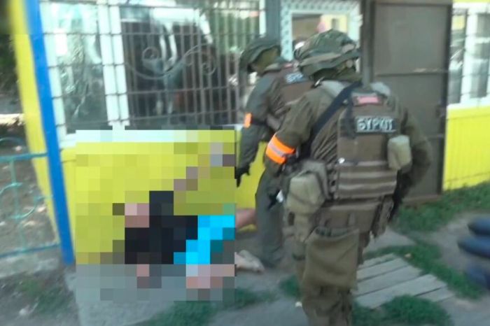 Нарколабораторию на даче под Уральском ликвидировали полицейские