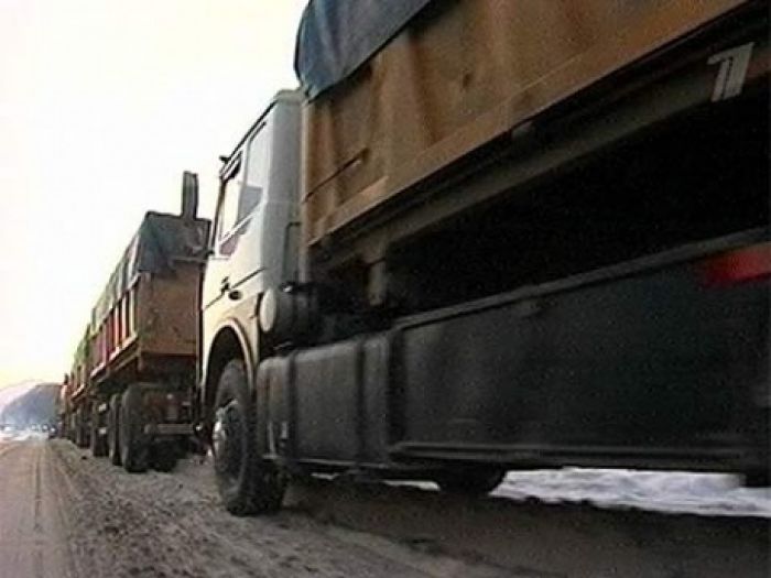 Временное ограничение для движения большегрузного транспорта вводится в Казахстане