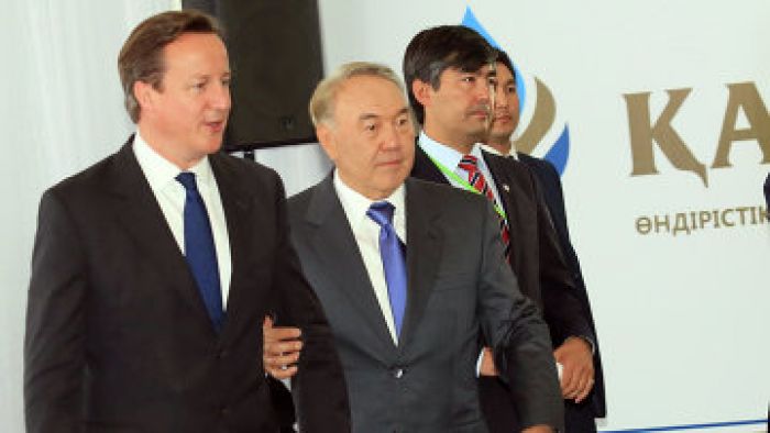 Назарбаев обсудил с Кэмероном вопросы двустороннего сотрудничества в Лондоне