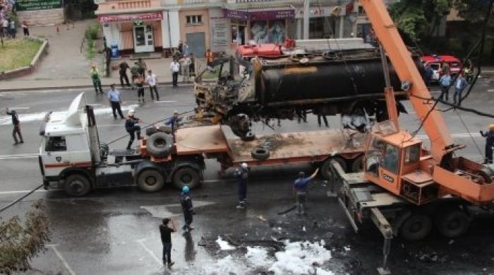 Виновникам ДТП с бензовозом в Алматы грозит до 10 лет тюрьмы