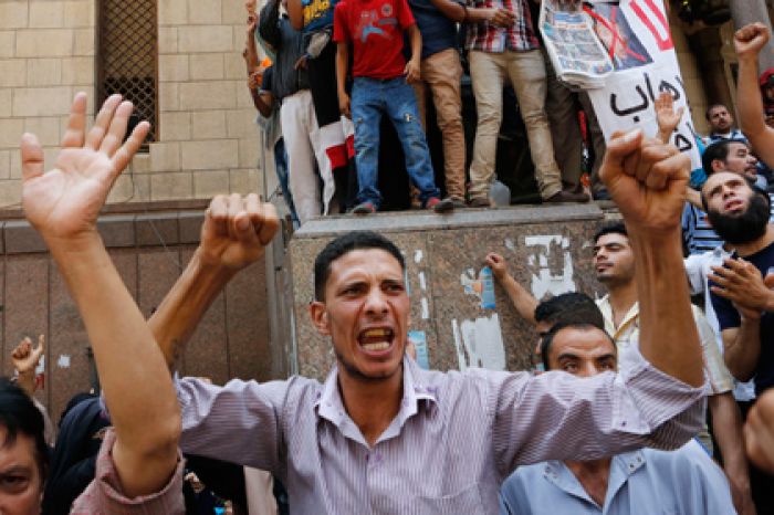 В Каире начались столкновения исламистов с полицией