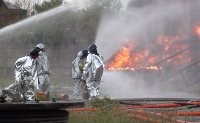 Пострадавших от пожара на нефтехранилище в Ангарске, по предварительным данным, нет