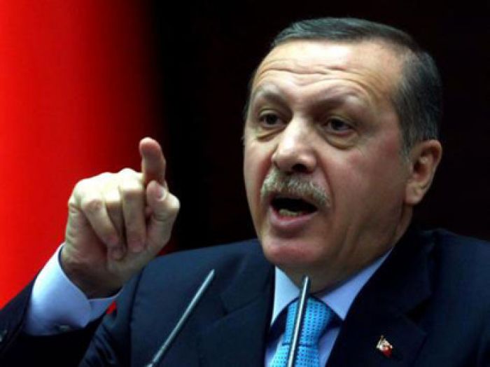 Необходимы более жесткие меры для прекращения насилия в Сирии – премьер Турции