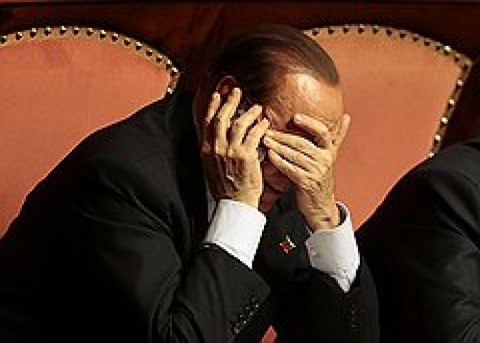 Сильвио Берлускони проиграл партию