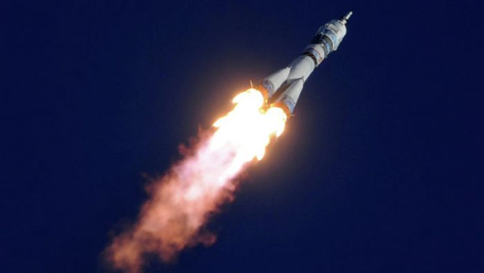 Ракета "Союз" с олимпийским факелом стартовала с Байконура